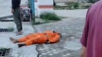 Gagal Menyalip, Petugas Kebersihan Tewas Terlindas Truk