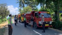 Satlantas Pringsewu dan Dinas Perhubungan Lakukan Penindakan Truck Overload di Jalan Banyumas
