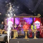 Pemukulan Gamelan Oleh Pj Bupati Nukman, Tanda Berakhirnya Festival Budaya Sekala Bekhak Ke X