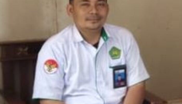 Dugaan Rangkap Jabatan di Pakuan Ratu: Kepala KUA Diduga Juga Jabat Kepsek SMP Swasta Milik Ponpes Alfalaaqhusaadah, Aturan ASN Dilanggar?